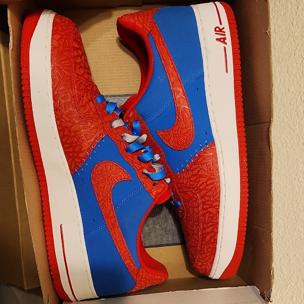 Nike Air Force 1 Low "Blue Hyper Red"